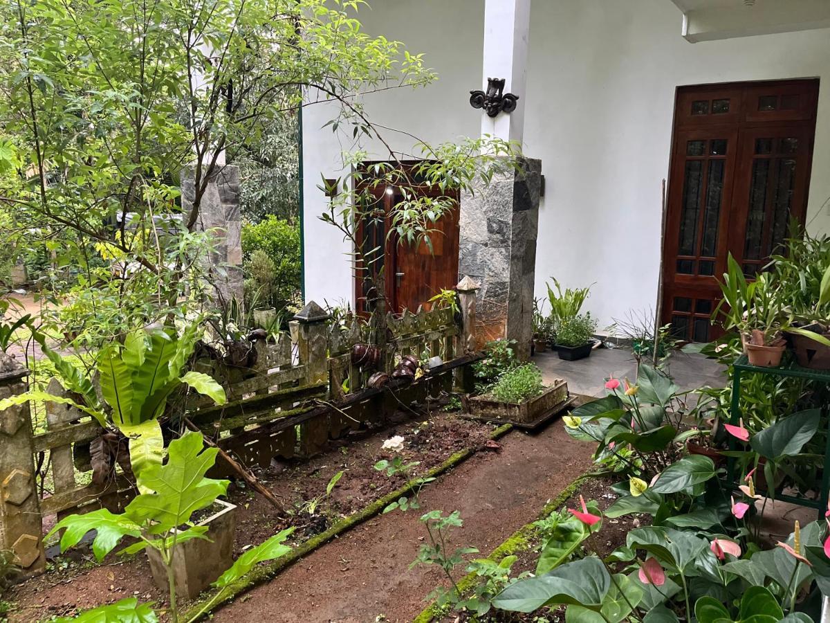 Ferienwohnung Rustic Mahaweli Kandy Exterior foto